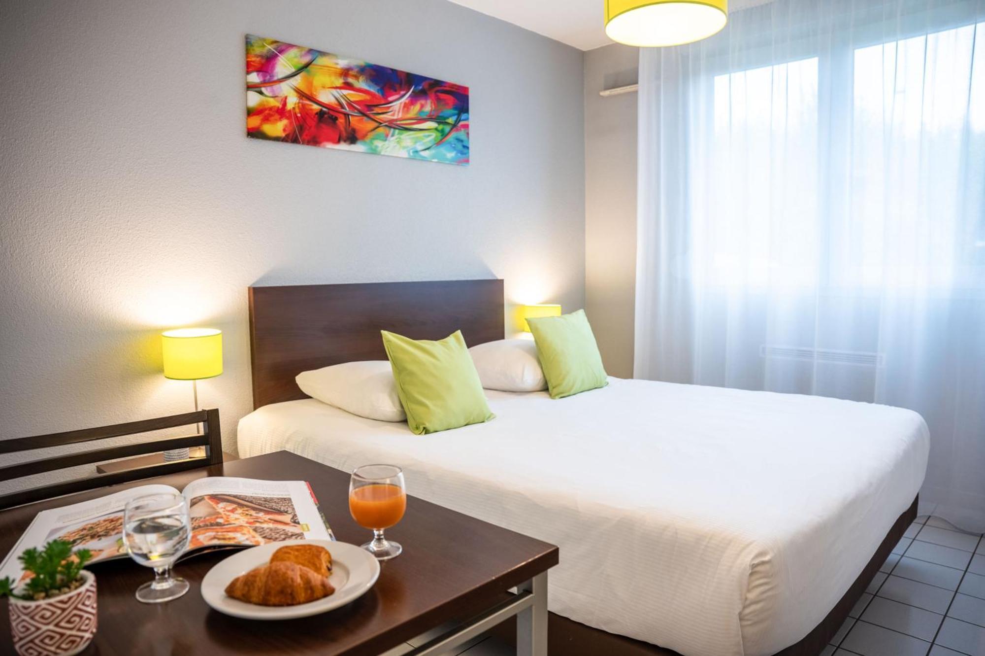Zenitude Hôtel-Résidences La City Besançon Esterno foto