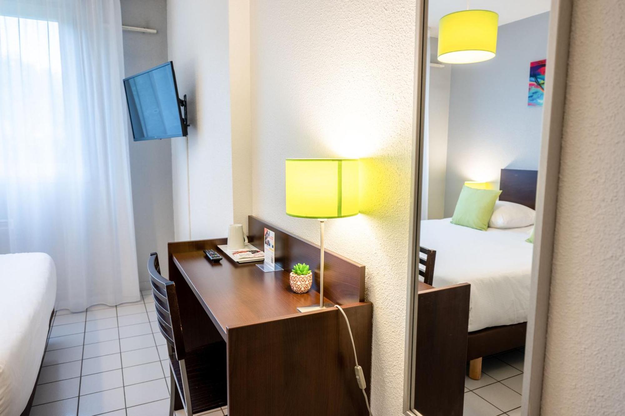 Zenitude Hôtel-Résidences La City Besançon Esterno foto
